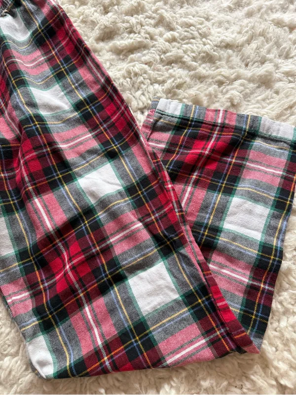 Old Navy Women’s Red Plaid Flannel Pajama Pants - Cozy Sleepwear - Image 2