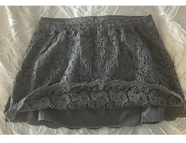Abercrombie & Fitch Grey Floral Lace Mini Skirt Size S Cotton - Image 4