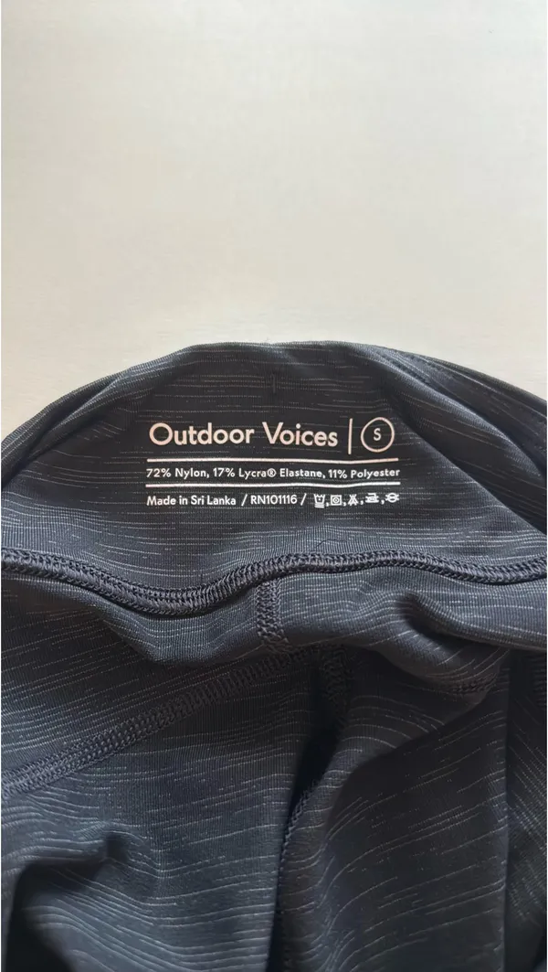 Outdoor Voices Move Free 3.5" Shorts - Image 4