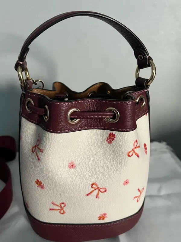 Coach  - Image 4