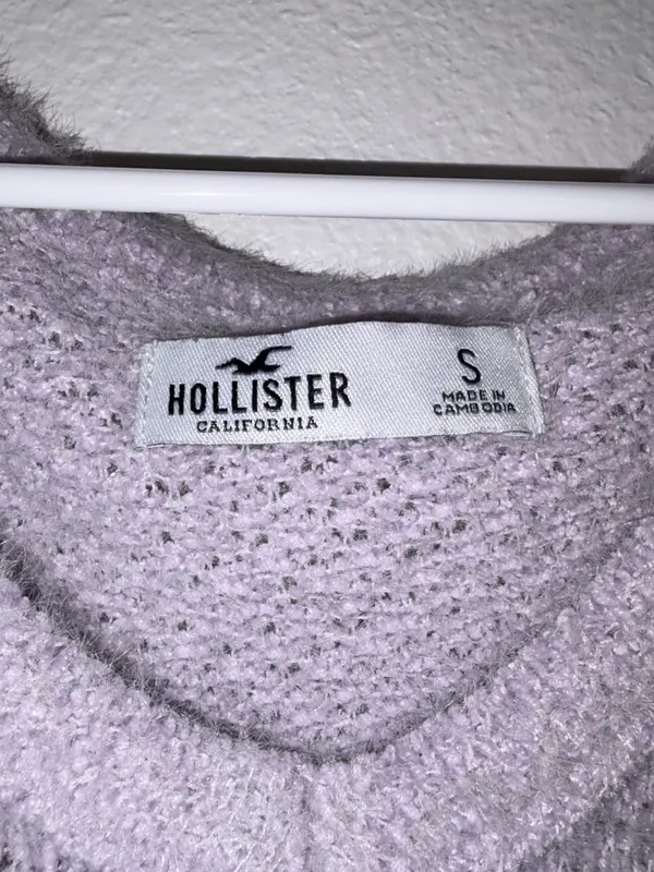 Hollister Lilac Purple Fuzzy V Neck Sweater Small Long Sleeve Balloon Cuffs - Image 4
