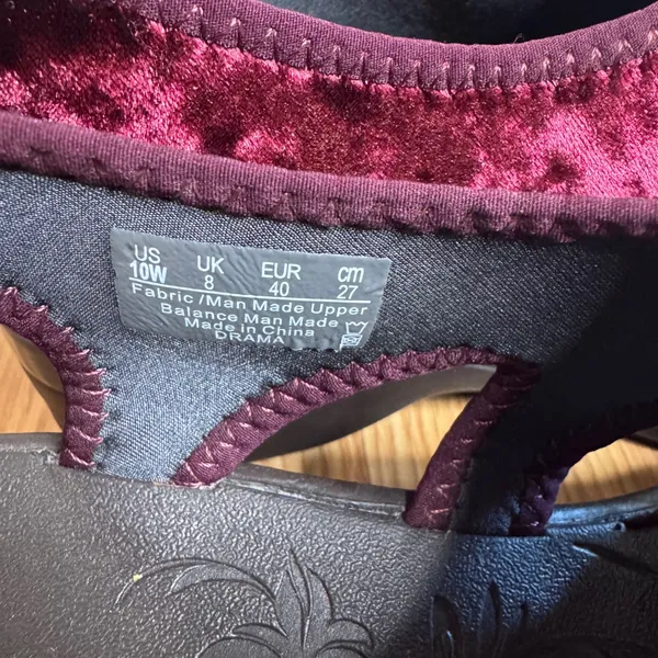 Bzees Drama Women's Velvet Wedge Sandals Burgundy Size 10W - Image 4