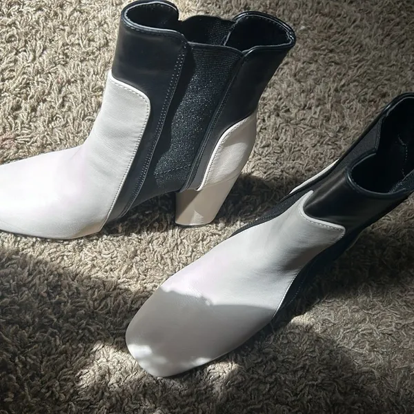 Yo‎ Ki Creme Black Wedge Boots Size 5.5 - Image 3