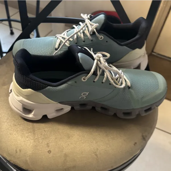 8.5 On Cloudflyer 3.0 Turquoise | sea glacier waterproof Women Running Shoes. - Image 4