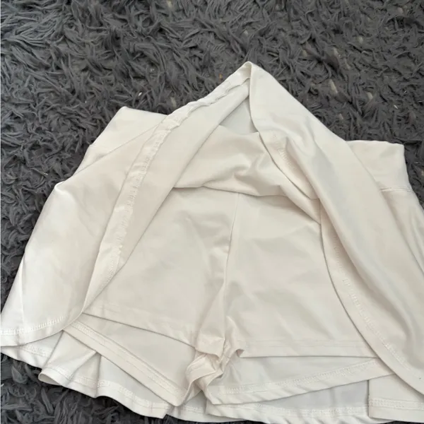SHEIN White Mini Skirt - Image 3