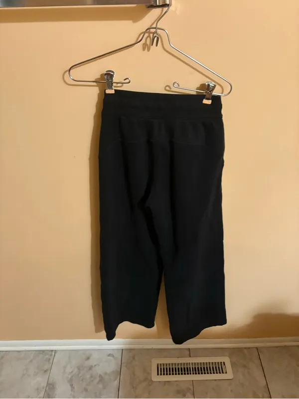 Lululemon Scuba Mid-Rise Wide-Leg Full-Length Pants in Black - Image 5