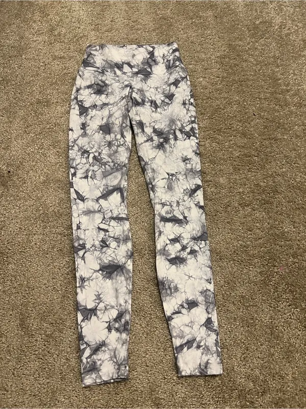 Lululemon wunder under high rise tight shibori 28” Sz 4 - Image 8