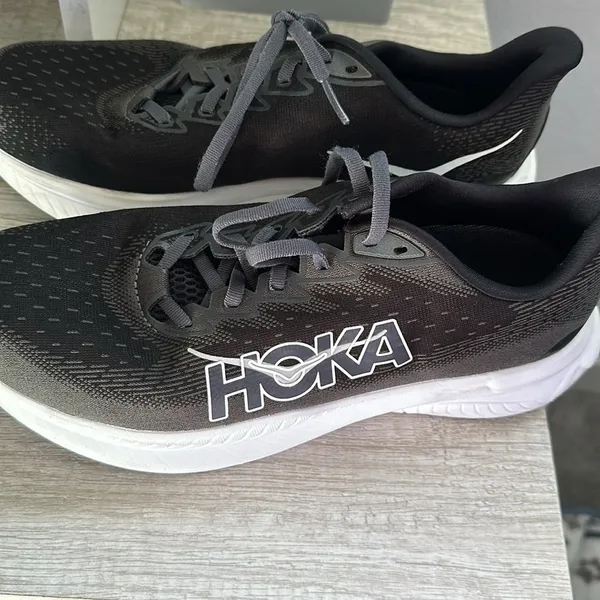 Hoka Women's Mach 6 Wide Lace Up‎ Low Top Running Sneakers - Image 4