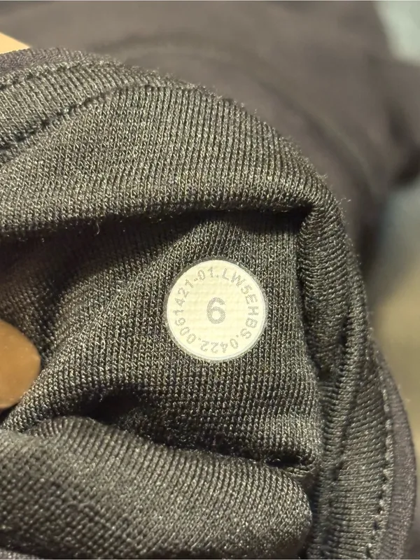 lululemon athletica Black High-Rise Leggings with Side Pockets size 6 - Image 6