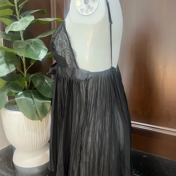 VICTORIA’S SECRET Very Sexy Pleated Babydoll Nightie Lingerie Small NWOT - Image 4
