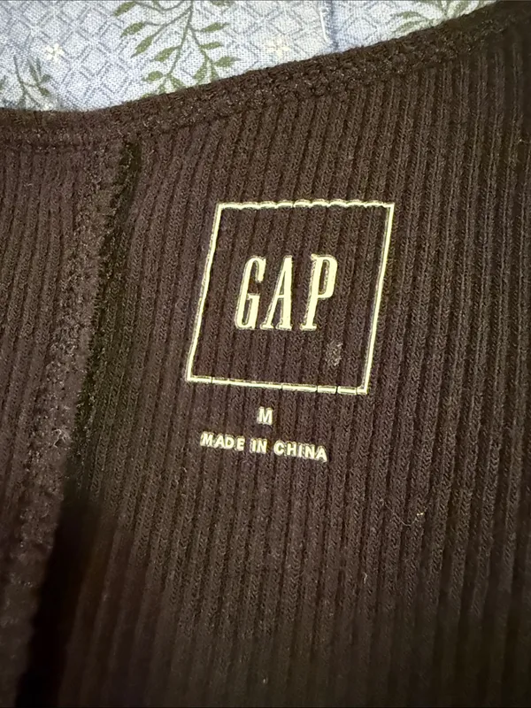 GAP Black Ribbed Scoop Neck Tank Top - Image 4