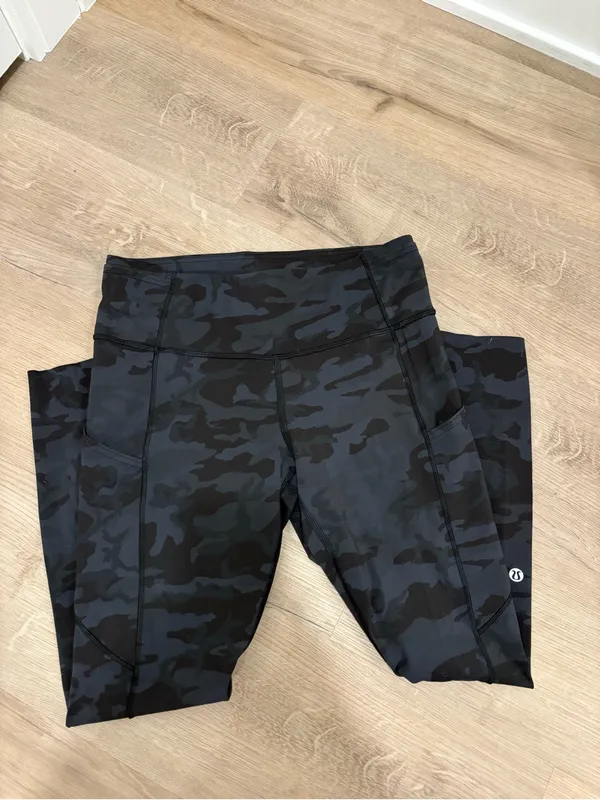 Lululemon Fast and Free Leggings Size 8 - Image 2