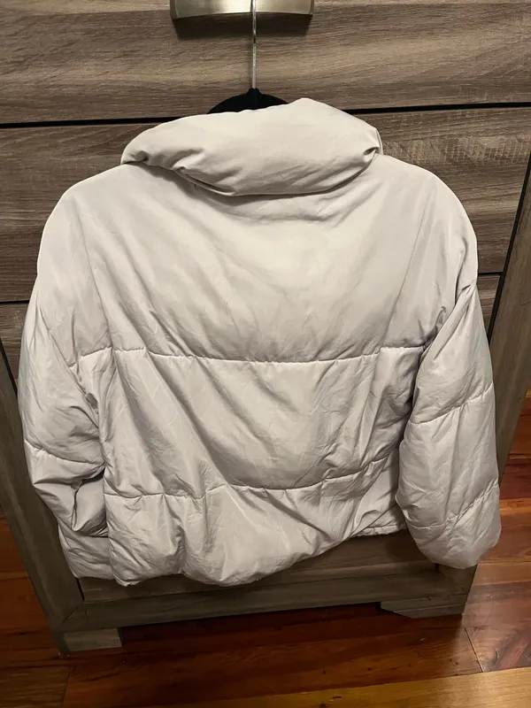 Pull & Bear Off White Puffer Jacket - Image 3