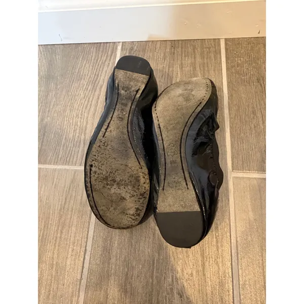 Tory Burch Reva Black Patent Leather Ballet Flats Gold Logo Medallion Size 8M - Image 3