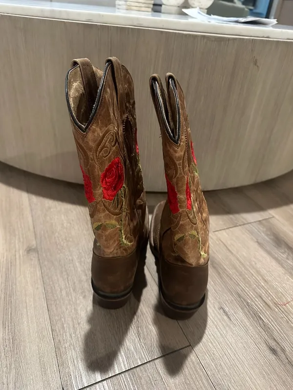 TOMBSTONE Arena Queen Red Rose Square Toe Boots in Red Roses Size US 8 - Image 4