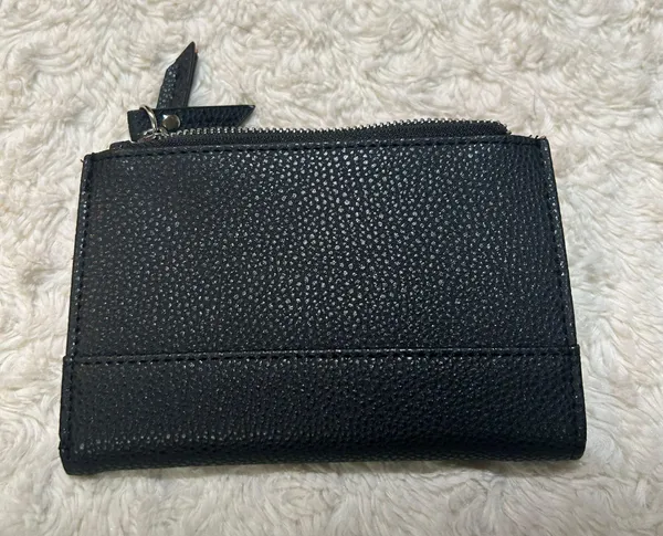 Chinese Laundry Wallet - Image 2