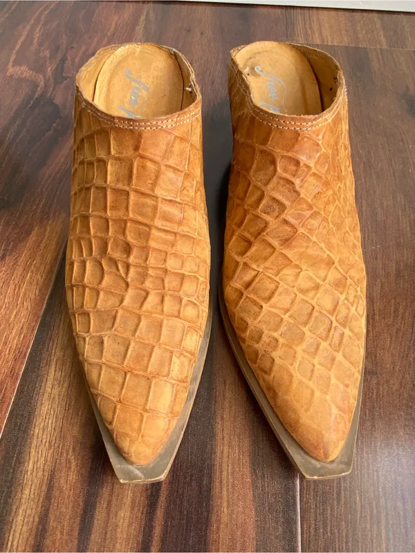 Free People Stacked Heel Pointy Toe Western Mules Pirarucu Sz 38 (7/7.5) - Image 8