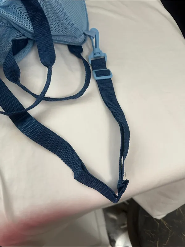 Target Light Blue Beach Duffel Bag with adjustable, removable strap NWT - Image 4