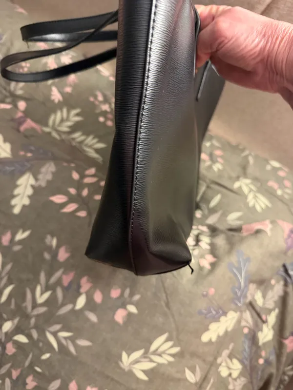 DKNY Shoulder Bag - Image 4
