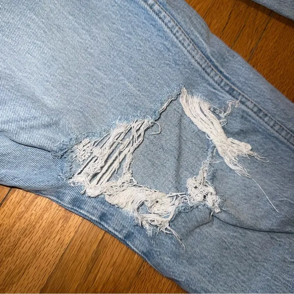 ABERCROMBIE &‎ FIRCH 90S STRAIGHT ULTRA HIGH RISE DISTRESSED DENIM JEANS size 28 - Image 7