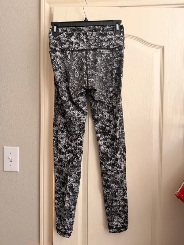 Lululemon Leggings 28" Align High-Rise 6 - Image 2
