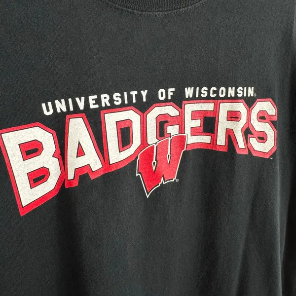 Vintage 100% Cotton Wisconsin Badgers Short Sleeve‎ Crew Neck T-Shirt Woman's L - Image 2