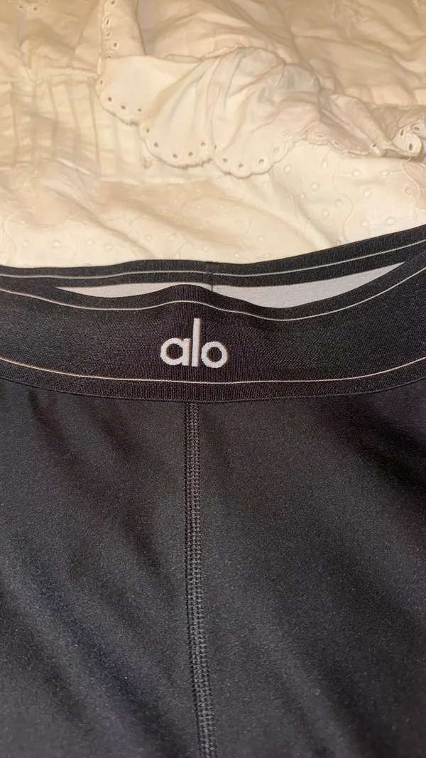 Alo Yoga Airlift High-Waisted Suit-Up Leggings - Image 5