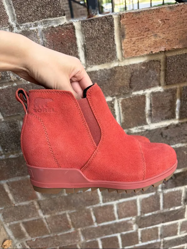 SOREL evie pull on suede bootie orange Waterproof size 5.5 - Image 4