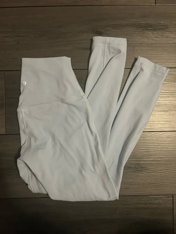 blue linen lululemon leggings - Image 3