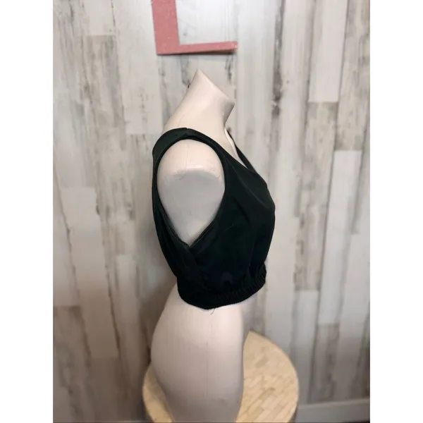 Nike green Cropped Tank Top XL Women’s Athletic Sleeveless Swoosh Logo Activewea - Image 3