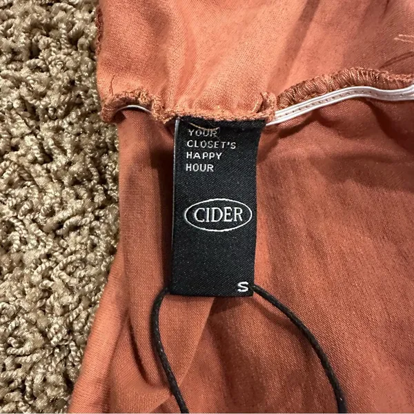 Cider size small crop halter top new with tags - Image 6