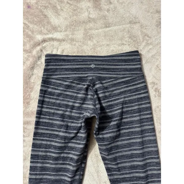 Lululemon Women's Wunder Under Crop III Space‎ Dye Twist Sapphire Blue Size 6 - Image 3