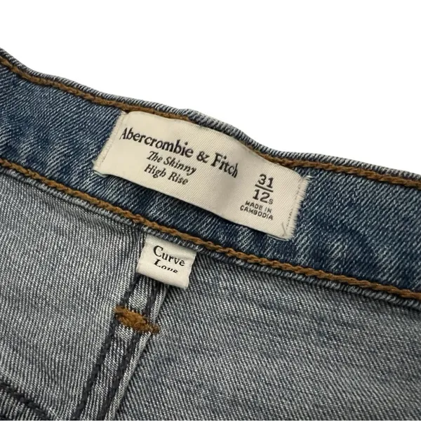 Abercrombie and Fitch Curve Love Jeans - Image 10