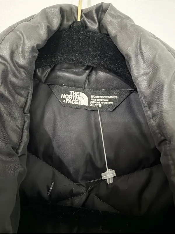 The North Face Women's 550 Down Fill Puffer Insulated Vest Silver XL - Image 2