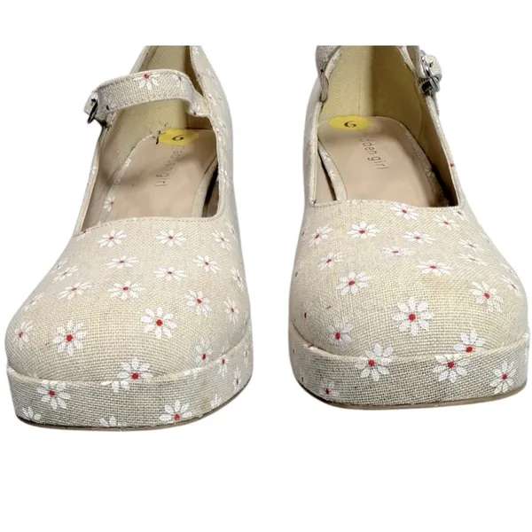 Madden Girl Women's Mantel Mary Jane Flower Print Platform Heels Size 9 Feminine - Image 10
