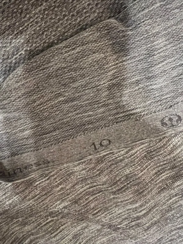 Lululemon Swiftly Short Sleeve Gray - Image 3