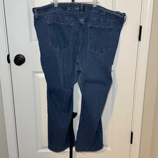 Old Navy Boot-Cut Jeans Womens 26 Plus Short Medium Wash Blue Stretch Denim - Image 2