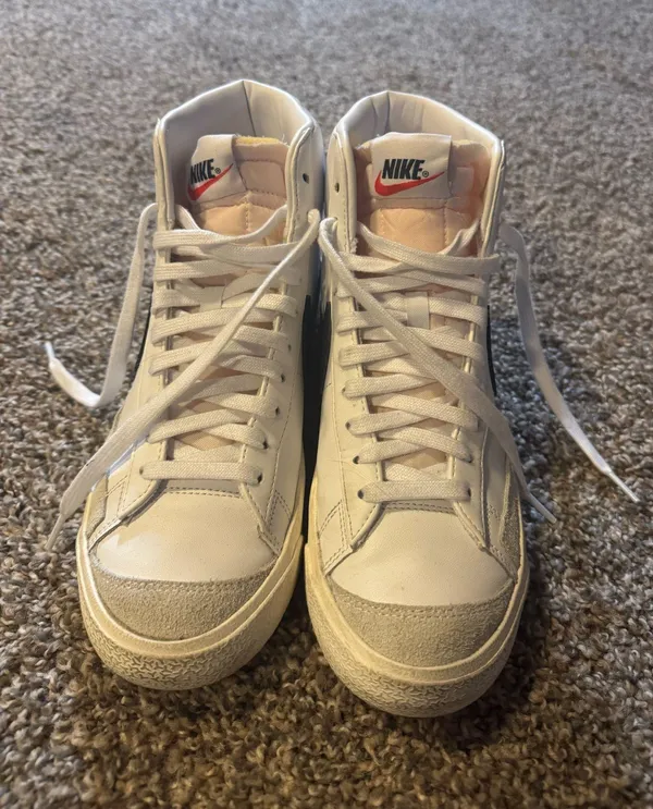 Women’s Nike Blazer 77 - Image 2