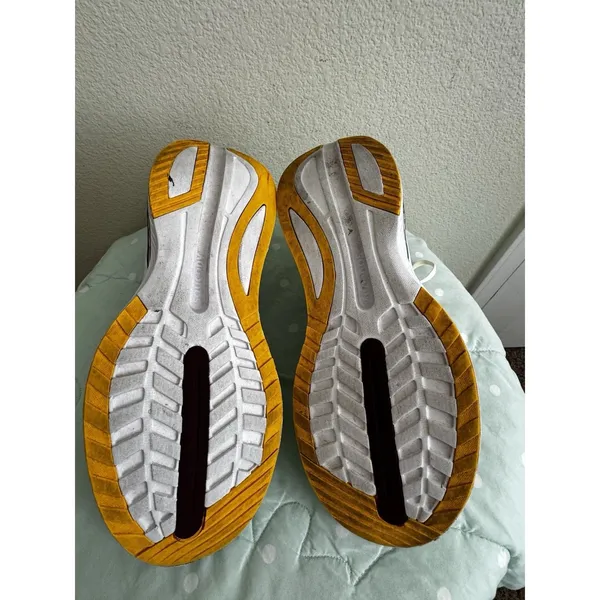 Saucony Endorphin Shift Women’s Running Shoes Beige/White/Yellow size 10.5 - Image 16