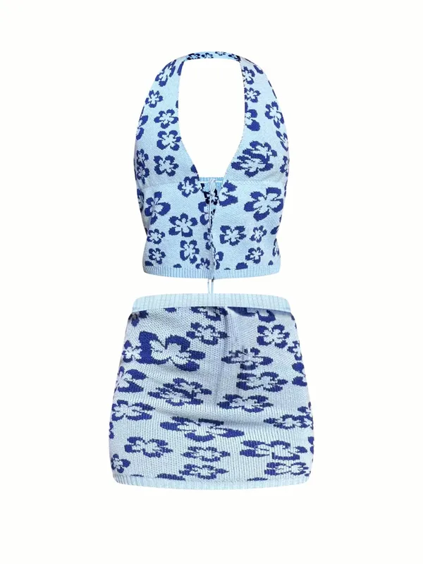 PrettyLittleThing Light Blue and Navy Floral Halter Top - Image 3