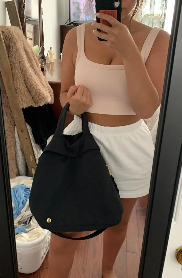 Lululemon on my level bag - Image 3