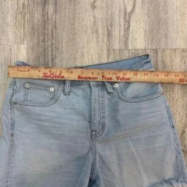 Madewell high-rise denim shorts in watt wash size‎ 26 - Image 6