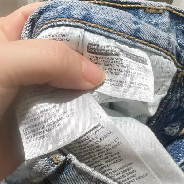 Levi's Women's Distressed Wedgie Straight Jeans Size 31 Light Blue - Image 7