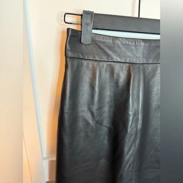 G. label By Goop Black Leather Samira Midi Skirt - Image 8