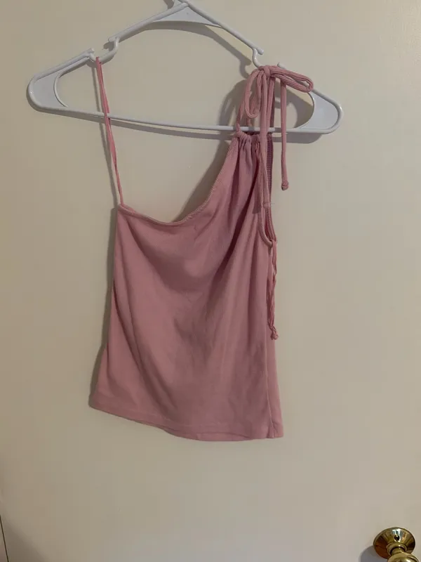 Old Navy One-Shoulder Top - Image 4