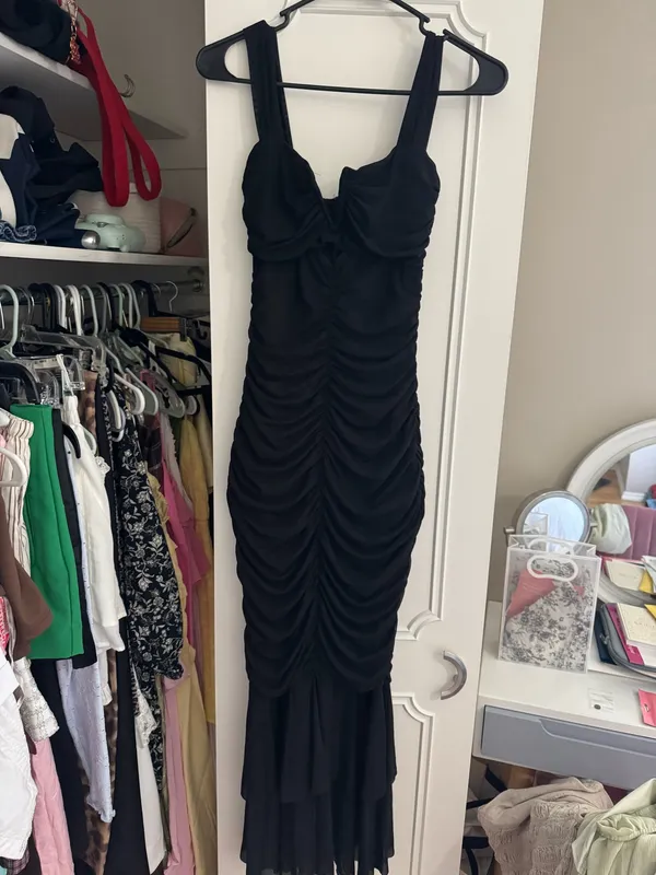 Amazon Black Midi Dress - Image 2