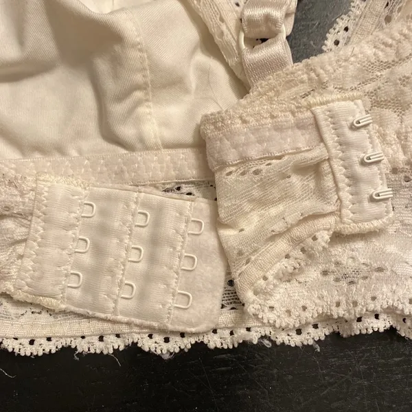Wacoal Cream Lace Bralette Size 34 - Image 9