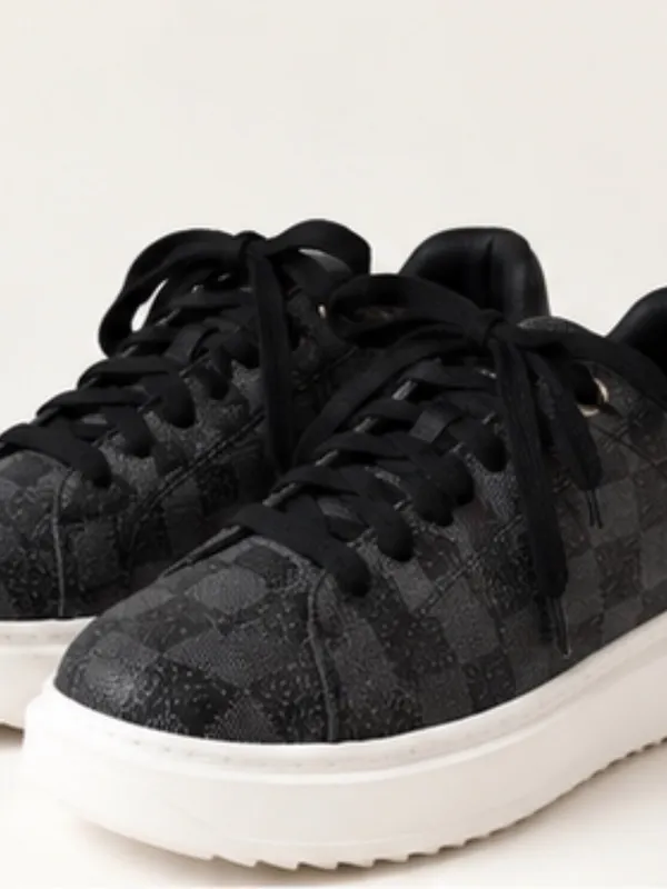 Steve Madden Black Checkered Sneaker size 9.5 TTS New with Box - Image 2