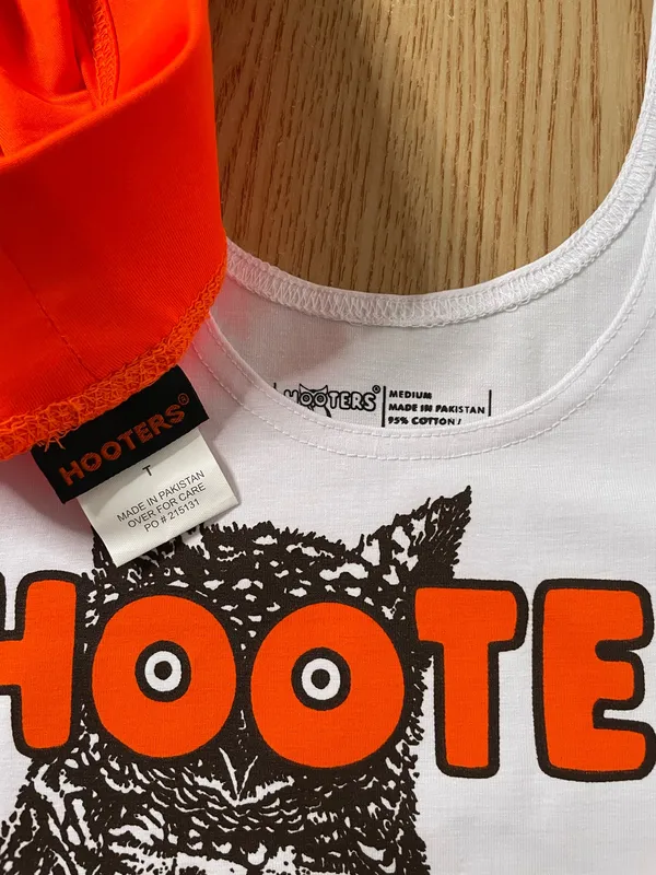 New Hooters girl Uniform tank and shorts Outfit size Medium - Image 3