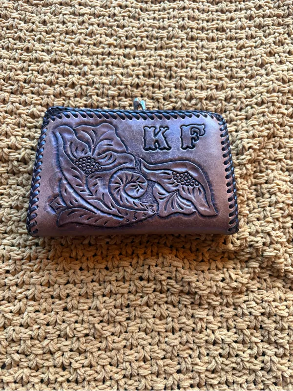 Handmade Vintage Tooled Leather Floral Kiss Lock Wallet Coin Purse - Image 7